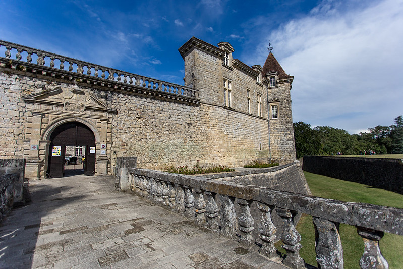 Chateau de Cazeneuve