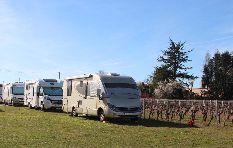 Chateau Maine Perin - Aire de camping-car