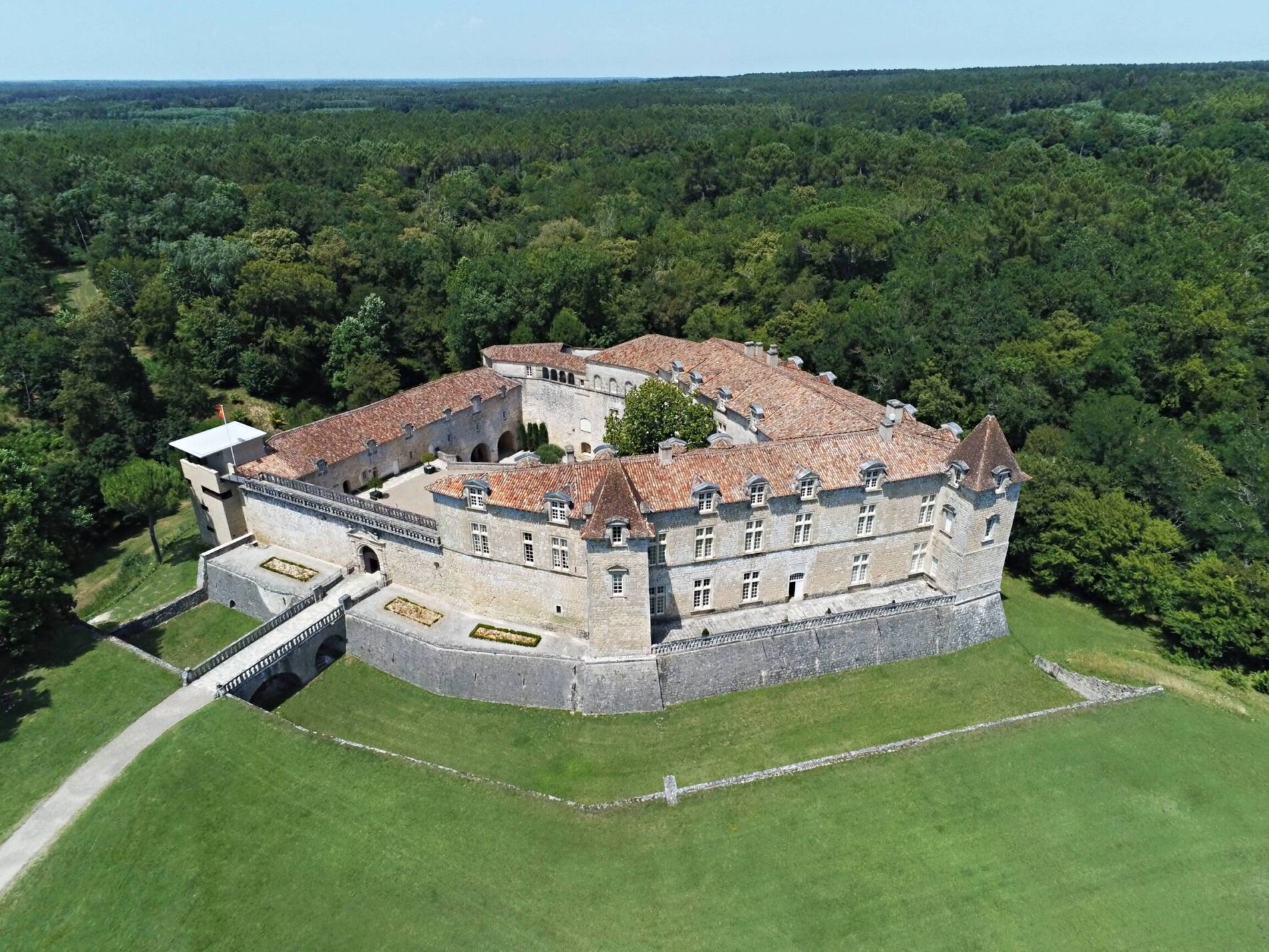 Château Royal de Cazeneuve - PRÉCHAC - Sud-Gironde