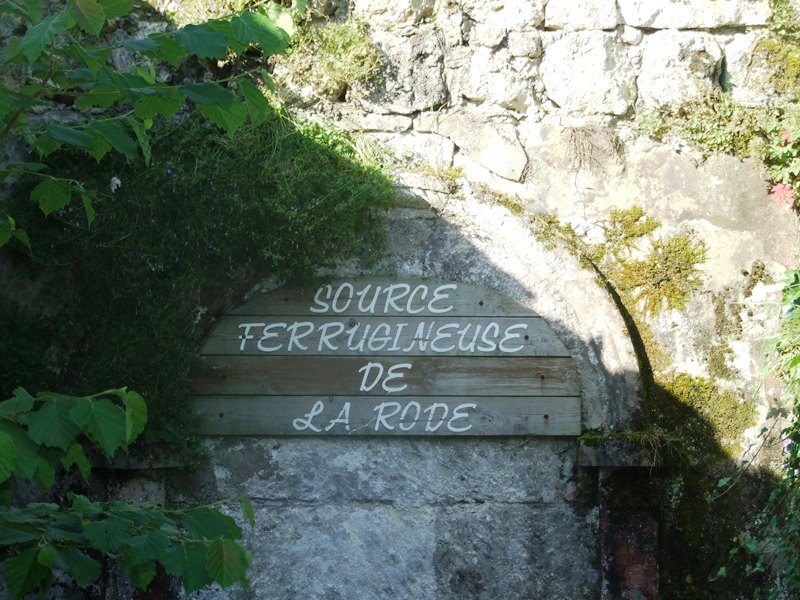 Cours-les-bains - source de la Rode