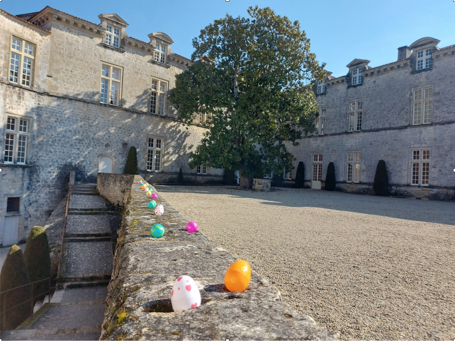 Paques au Chateau de Cazeneuve