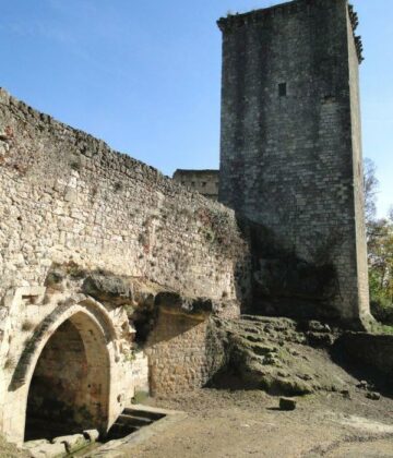 citadelle et grotte Rions