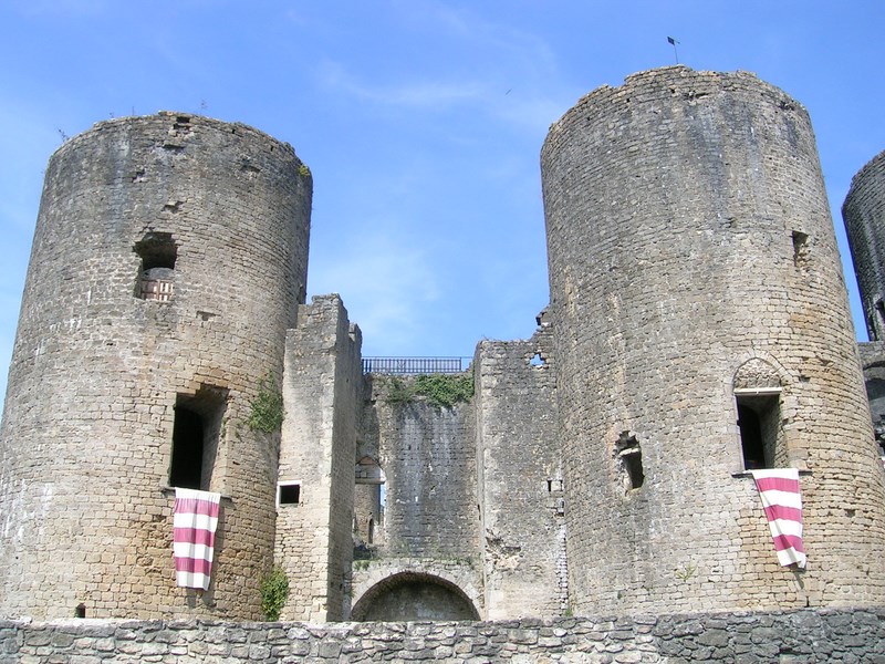 Château de Villandraut